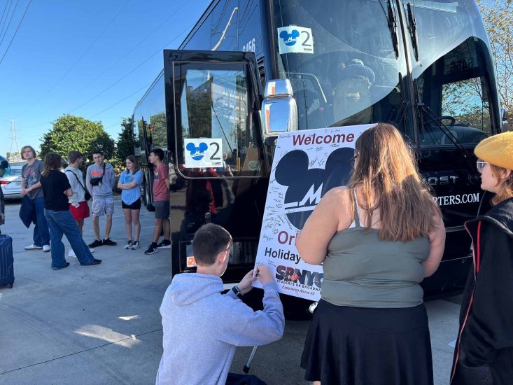 Orlando-Moore-Disney-Bus-Welcome